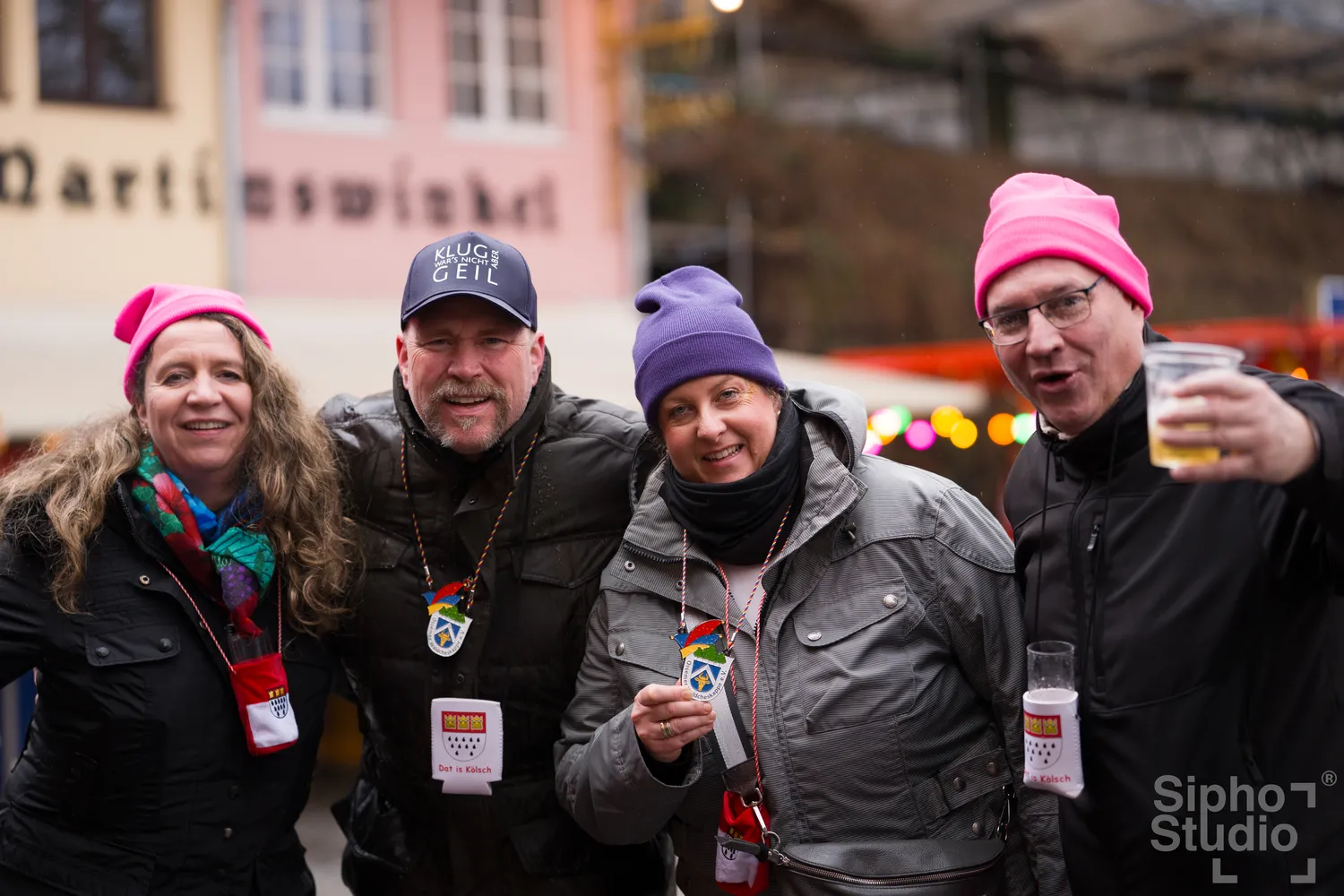 Sipho Studio - Drone visuel - Menschen genießen den Kölner Karneval 2026